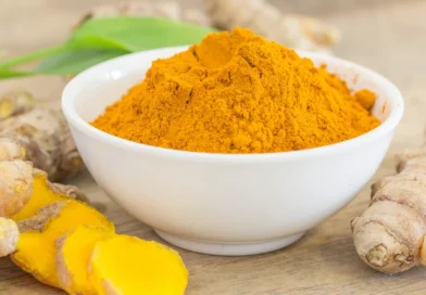 O que acontece no corpo quando você consome cúrcuma com frequência