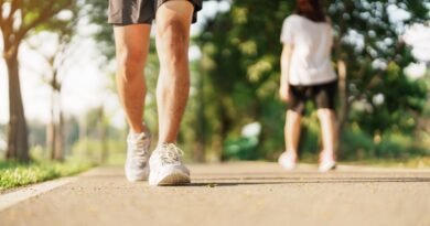 Subestimada? O que a ciência diz sobre o impacto da caminhada no seu corpo