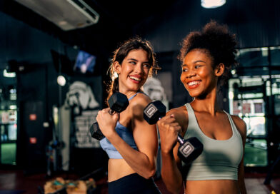Treina à noite? Saiba o que comer antes e depois do exercício