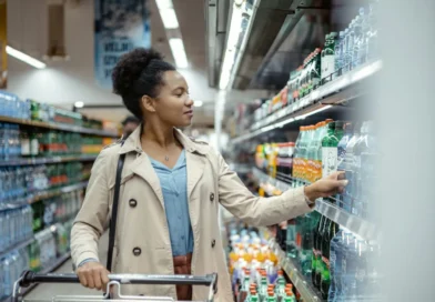 Alimentos industrializados podem ser saudáveis? Nutricionista explica como fazer escolhas práticas