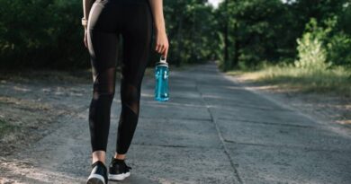 Os treinadores concordam: “Caminhar durante 1 hora, 7 dias por semana, em ritmo tranquilo, queima 75.000 calorias por ano.”